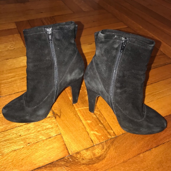 Coach Aubrie suede bow ankle black booties - Picture 2 of 4